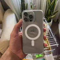 اپل iPhone 15 Pro Max با حافظهٔ ۲۵۶ گیگابایت