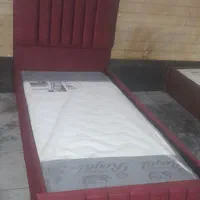 تعدادی تخت و تشک به قیمت عمده بدلیل جمع اوری|مبلمان خانگی و میز عسلی|کرج, ملک‌آباد|دیوار
