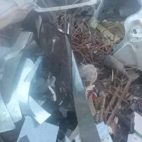 ضایعات آهن آلات و میلگرد..