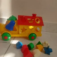 تعدادی اسباب بازی موتور و میز آرایش و تخت عروسک|اسباببازی بچه|ری, دولتآباد|دیوار