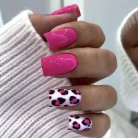 خدمات آموزش کاشت ناخن کراتین مژه رنگ آرایش پیرایش