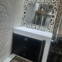 اینه و دراور به همراه پا ختی