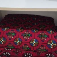 دو عدد تشک یکی کوچیک یکی بزرگ|رختخواب، بالش، پتو|زاهدان, |دیوار