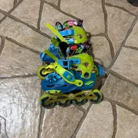 کفش اسکیت بچگانه|دوچرخه، اسکیت، اسکوتر|رشت, فلسطین|دیوار