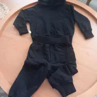تعدادی لباس بچه گانه