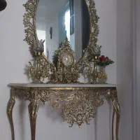 میز و آینه و ساعت سلطنتی برنجی و شیرینی خوری