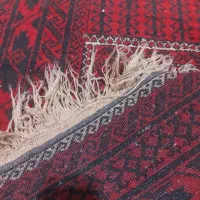 یک عدد قالیچه و یک تخته کناره