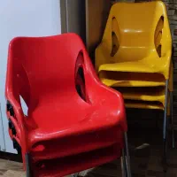 7عدد صندلی پلاستیکی پایه فلزی