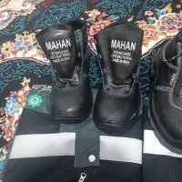 فروش کفش و لباس ایمنی