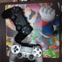 پی اس فور اسلیم ۱ترا به همراه دو دسته