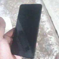 گوشیa20sنیازبه تعمیر.کارتن وانتقال مالکیت داره