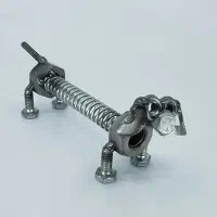 سگ دورگه نگهبان درجع یک معاوضه با کبوتر