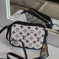 حراج کیف به قیمت خرید .فقط ۱۰۰ ۱۲۰،۱۳۰|کیف، کفش، کمربند|شاهرود, |دیوار