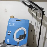 رینگ لایت و پایه نو ۱۸