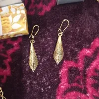 گردنبند گوشواره کاملا سالم وتمیز