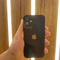 اپل iPhone 12 با حافظهٔ ۱۲۸ گیگابایت