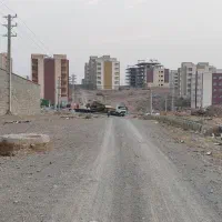 مهندس عمران یا معمار--خانم