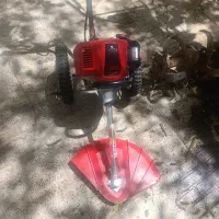 چیدن علف‌های هرزوتیلر