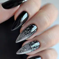 تخفیف خدمات ناخن با بهترین متریال