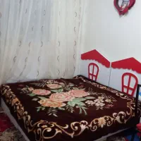 ۲ عدد تخت نوجوان سالم همراه با دو عدد کمد شیک