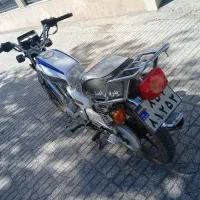 موتور سیکلت 200