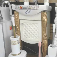 روشور پایه دار سلطنتی