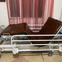 تخت بیمارستانی