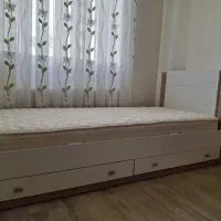 تخت یکنفره سفید با تشک خوشخواب