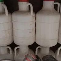 تعدادی دبه خیارشور