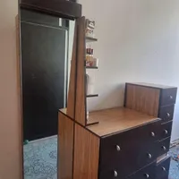 تخت خواب دو نفره و کشو کنار تختی و اینه‌|تخت و سرویس خواب|تهران, سازمان برنامه|دیوار