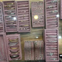 واگذاری مغازه بدلیجات و اکسسوری|اجارهٔ مغازه و غرفه|قم, ارم|دیوار