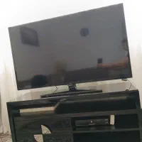 تلویزیون و میز تلویزیون