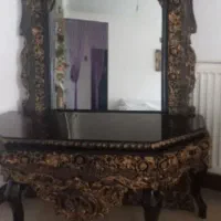 ایینه وکنسول