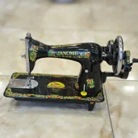 خریدارو فروشنده چرخ خیاطی مارشال