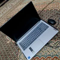 (لبتاپ دانشجویی)