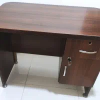 میز تحریر و اداری