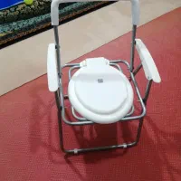 توالت فرنگی تاشو با قیف جدا شده