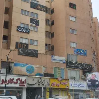 ۱۰۵ متر اپارتمان اداری بر میدان استقلال