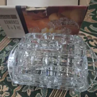 تعدادزیادی لوازم خانگی ولوازم منزل وفرش  وپرده