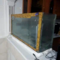 یک آکواریوم بفروش می‌رسد