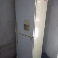 یخچال و میز تلویزیون