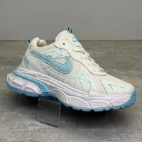 تکفروشی انواع کفش زنانه و مردانه شروع از ۲۵۰ هزار