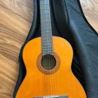 گیتار یاماها C70
