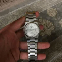 تعدادی ساعت فروش فوری به علت عمل جراحی