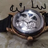 ساعت پیدا شده|اشیا|دورود, |دیوار