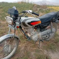 موتور ۱۲۵ مدل ۹۰ تمیز انجین دست نخورده کم کار