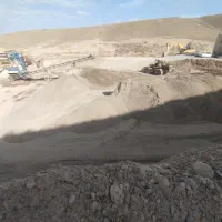 استخدام کارگر و اپراتور سنگ شکن