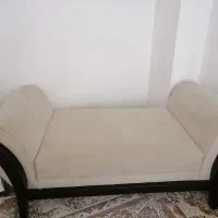 پاف کنار مبل