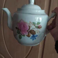 قوری چینی سالم و تمیز قیمت ۶۰۰قوری چینی قدیمی