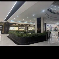فروشنده لباس بچه گانه